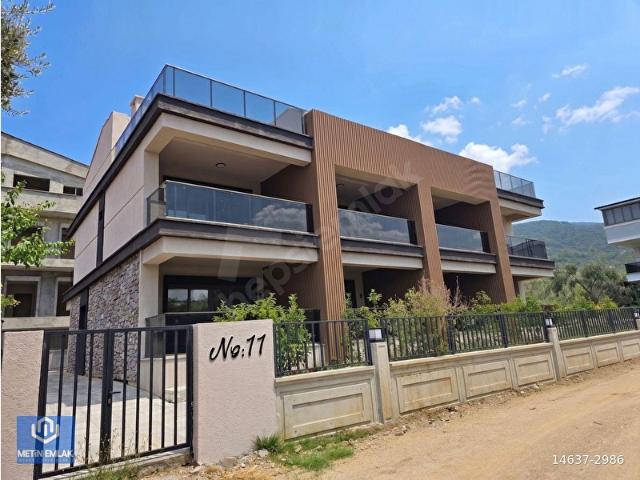 Altınoluk Satılık Villa Deniz Manzaralı Merkezde Tripleks Sıfır Villa