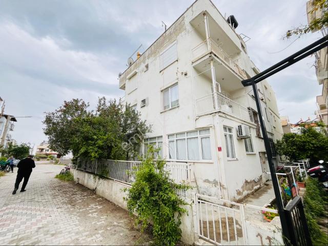 Altınoluk Yağcılar Bölgesin De Denize 50 Metre 2.kat Küçük 2+1 Yazlık Eşyalı Daire