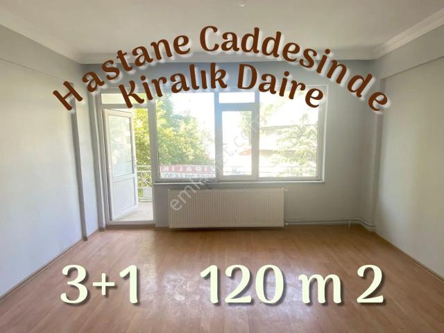 Altınbaş Emlak'tan Hastane Cad'de Kiralık 3+1 Daire