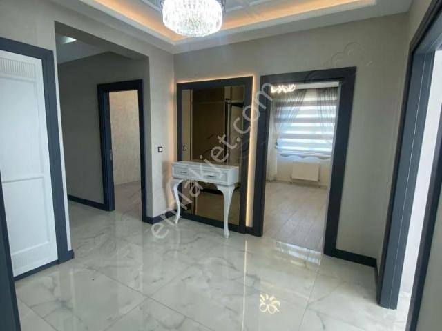 Altındağ Karşısında Satılık Lüküs Sitede 3+1 Arakat Daire