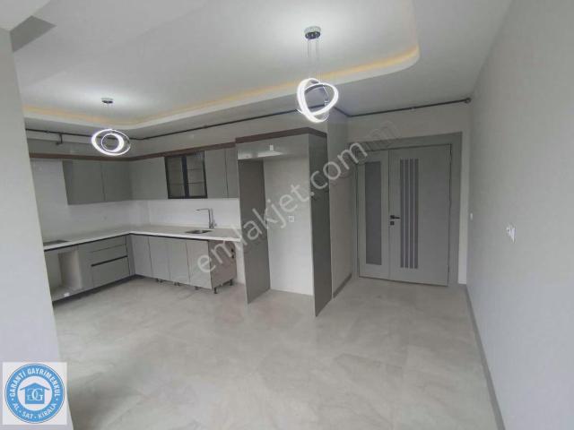 Altındağ Tesisleri Karşısında Satılık 2+1 Büyük Daire