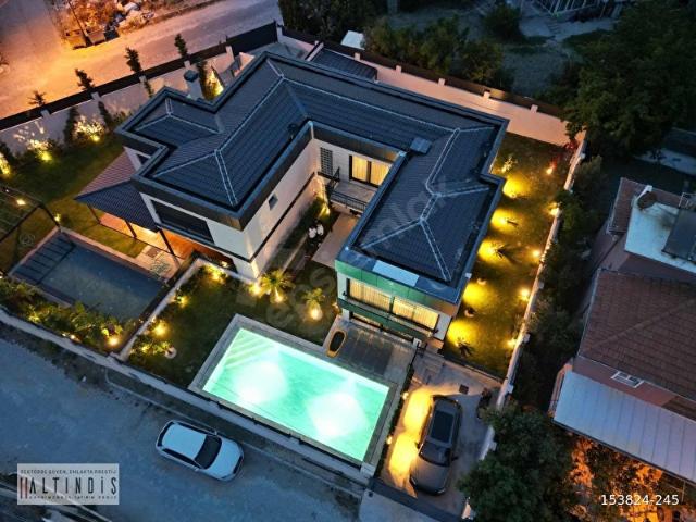 Altındiş Reisdere'de kiralık tam müstakil 5+1 lüks villa
