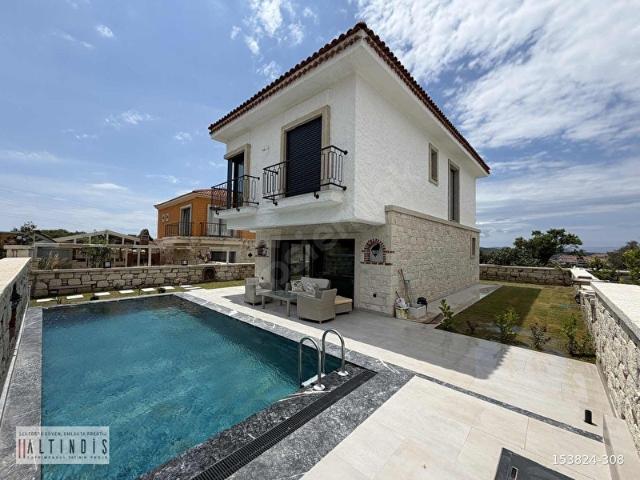 Altındiş Reisdere'de sıfır kiralık 3+1 muhteşem villa