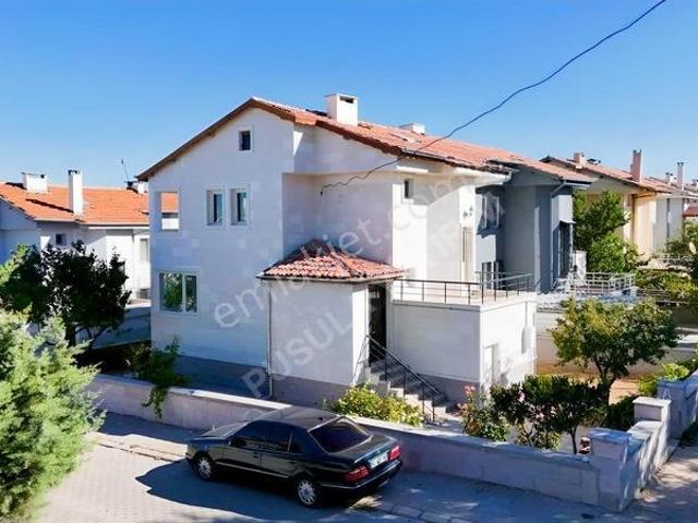 Altınevler'de Sıfır Yapılı, Masrafsız Müstakil Villa
