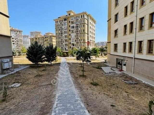 Altıneller'de Mah 2+1 Daire, 90m², Güney Cepheli, Merkezi Konum