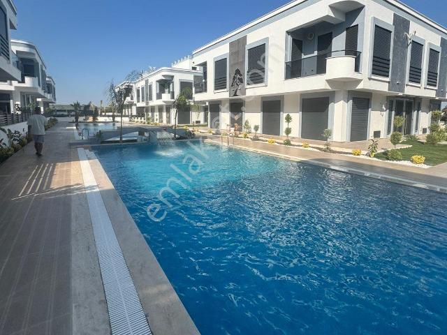 Altınkum’un En Seçkin Yaşam Sitesinde Satılık Villa