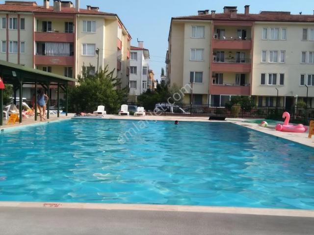 Altınkum Da Yüksek Giriş 3+1 Doğalgazlı Yüzme Havuzlu Sitede