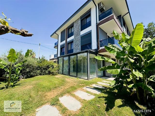 Altınkum Emlak'tan villa tadında 50m2 bahçeli 1+1 yazlık