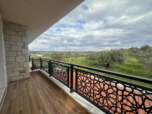 Altınkum Emlak'tan Zeytinlik Manzaralı Eşyalı 2+1 Kiralık Daire
