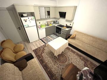 Altınkumda Gültaş Emlaktan Full Eşyalı Kiralık 1+1 Yeni Binada Daire