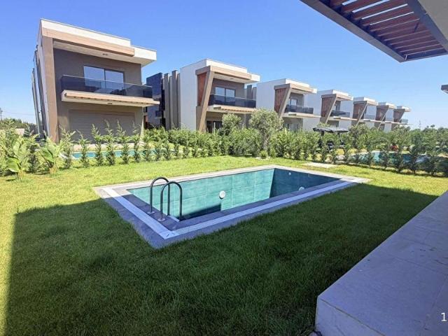 Altınkalede Lüks site içi 4+1 Müstakil Havuzlu Villa