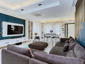 Altıntaş'ın Kalbinde İskanlı, Sıfır, Havuz Manzaralı 3+1 Villa