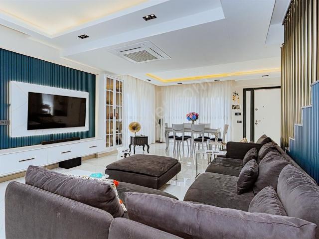 Altıntaş'ın Kalbinde İskanlı, Sıfır, Havuz Manzaralı 3+1 Villa