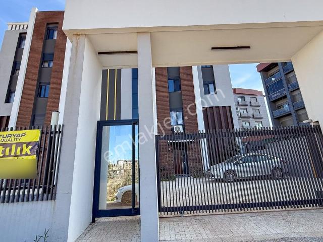 Altıntaş'ta İskanlı Full Eşyalı 1+1 Satılık Daire Anayola 1dk