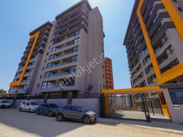 Altıntaş'ta Havuz Manzaralı Site İçi Şık 1+1 Kiralık Daire