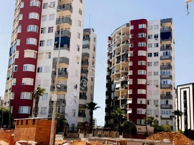 Altıntaşta Havuzlu Sitede Eşyalı 150 M² Geniş 2+1 Daire