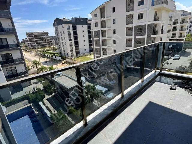 Altıntaş'ta Havuzlu Ve Fitness'lı Sitede 1+1 Kiralık Daire
