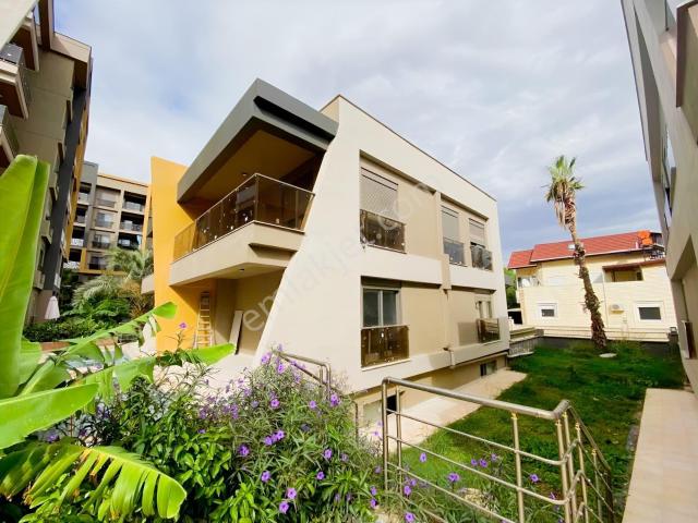 Altıntaş'ta Lüx Müstakil 5+1 Villa