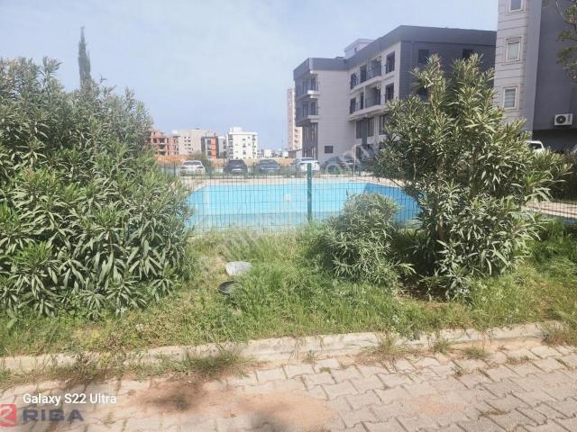 Altıntas Da 40 Lık Yola Sıfır Havuzlu Site De 1+1 Satılık Daire