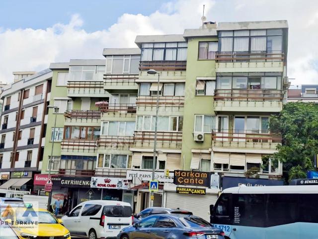 Altıntepe Eminalipaşa Caddesi Üzerinde 1+1 Satılık Daire