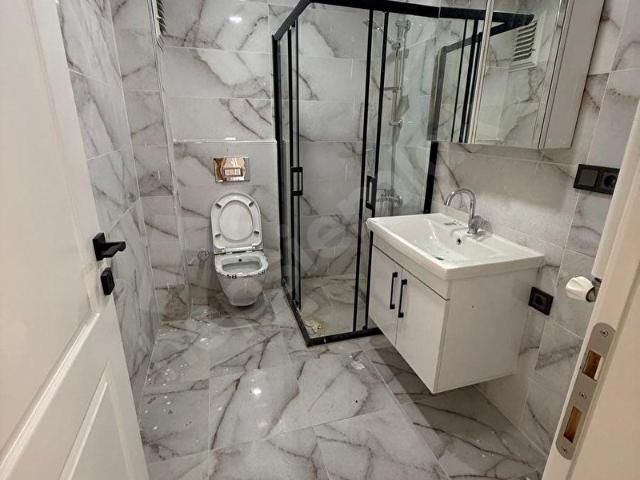 Altıntepe teraslı 2 banyolu dublex daire