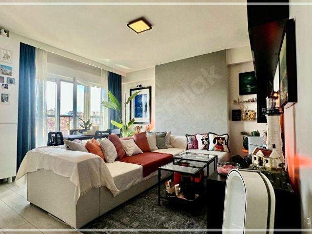 Altıntepe'de Şehir Manzaralı, Yeni Binada, 2+1 Satılık Daire