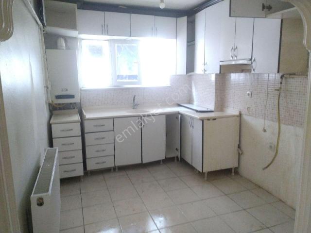 Altıparmak Ahmetpaşada 2+1.85m.yarızeminkat.kombili Kiralık