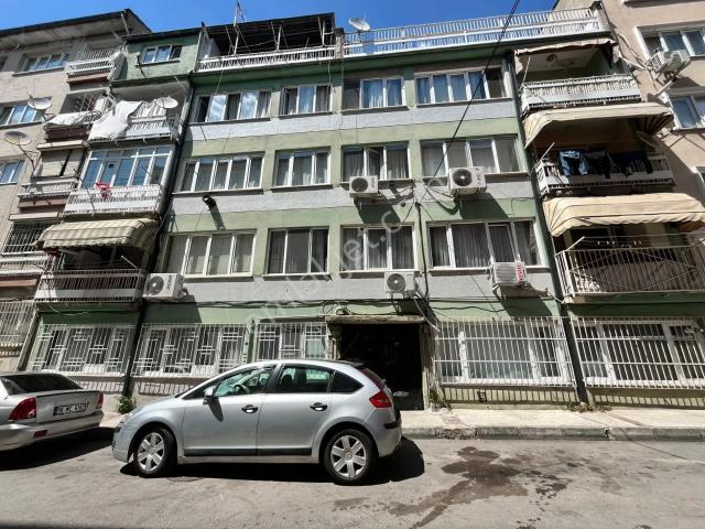Altıparmak İntizam Mahallesinde Eşyasız Kiralık Geniş 3+1 Daire