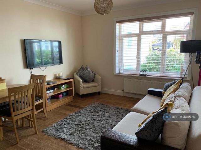Alta Vista Road, Paignton, TQ4 2 bed flat to rent £1,040 pcm £240 pw