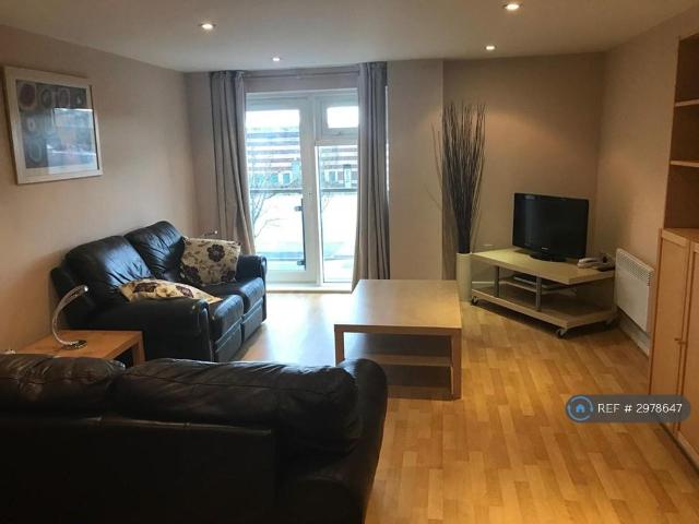 Altamar, Swansea, SA1 2 bed flat to rent £1,000 pcm £231 pw