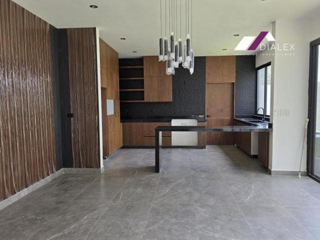 Altares Residencial CARRETERA NACIONAL Casa VENTA en Santiago, Nuevo León. 262 m2