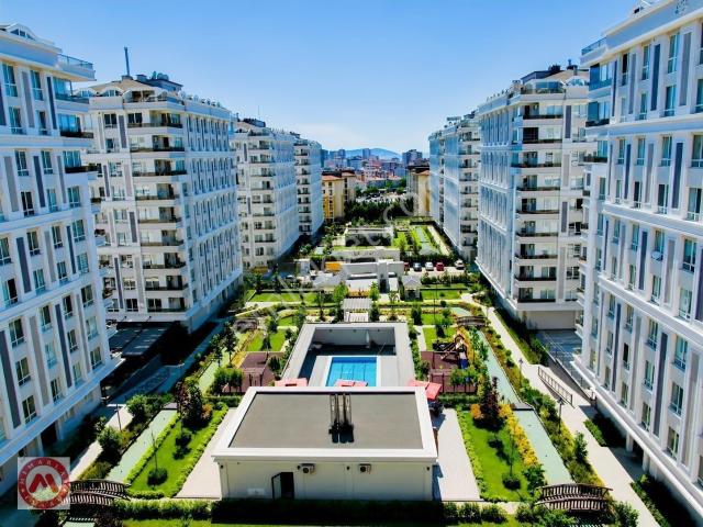 Altayçeşme Evinpark Ada Ebeveyn Banyolu Kapalı Otoparklı 2+1
