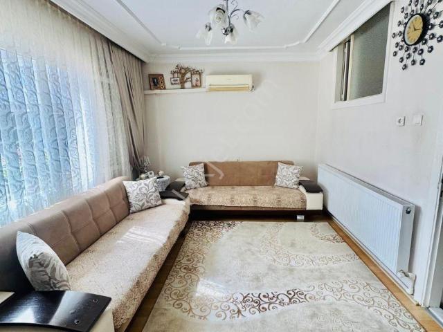 Altay Mah Çarşı Merkezde Satılık Arakat Daire