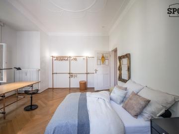 Altbauwohnung mit 5 Zimmern im Herzogpark