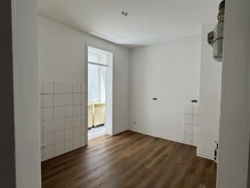 Altbauwohnung mit 3 Zimmern nach umfassender Sanierung