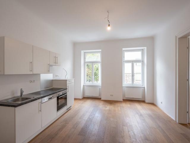 Altbauwohnung mit Wohnküche und 1 Schlafzimmer | u1 Anbindung | Unbefristet | ab Sofort Mieten | Top 13 14