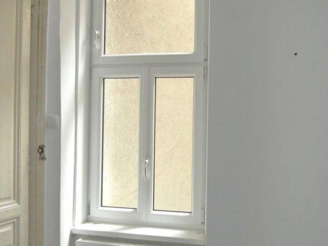 Altbauwohnung mit Charme und Potential nur 6 Min. zur U1 WOHNEN im Herzen des Bezirks