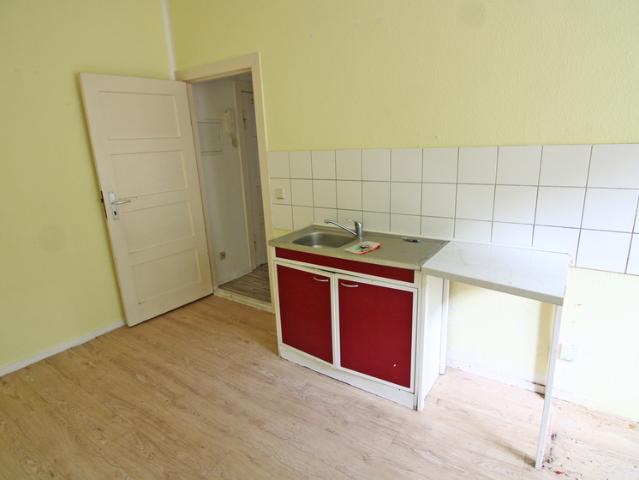 Altbauwohnung mit Duschbad im hellen 2.OG Sophienstraße!
