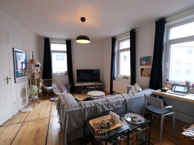 Altbauwohnung mit Holzdielen und Einbauküche in Gärten b. Wöhrd