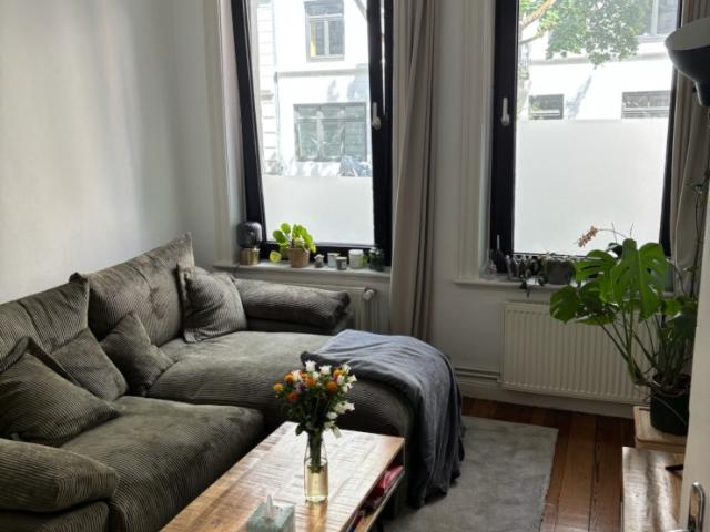 Altbauwohnung im Herzen von Eimsbüttel mit kleinem Garten