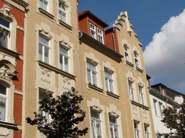 Altbauwohnung im Hochparterre frei!