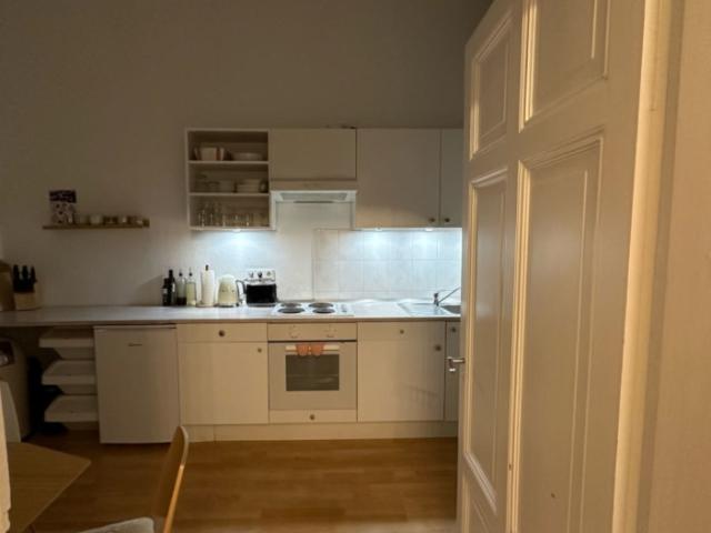 Altbauwohnung in unmittelbarer Nähe zum Juridicum, Rhein etc