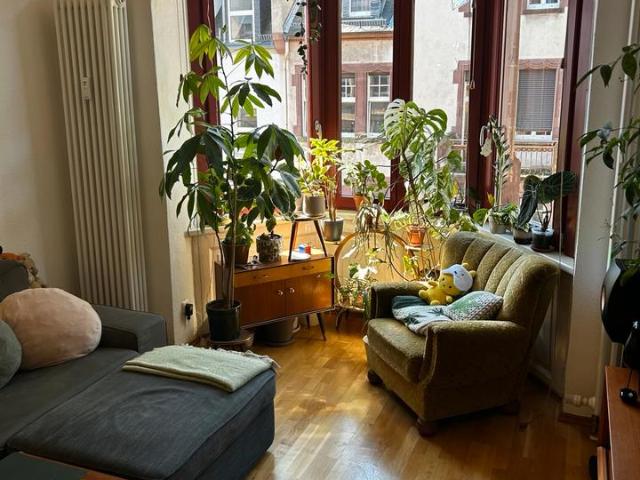 Altbau ca. 80 qm Parkett absolut zentral urban Frankfurt pur