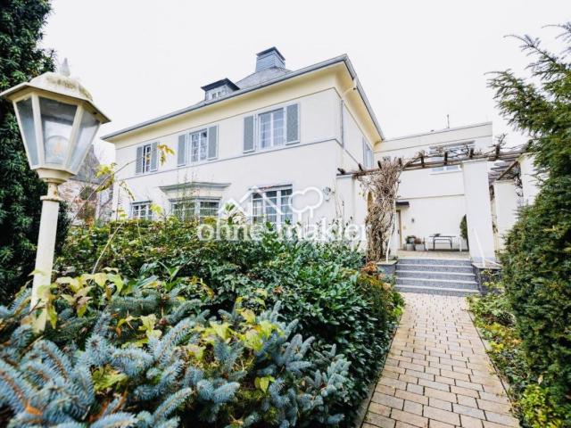 Altbau Charme trifft modernen Komfort — 5 Zimmer, 140 m², 1.OG, Garten & Licht | Bad Homburg‑Kirdorf