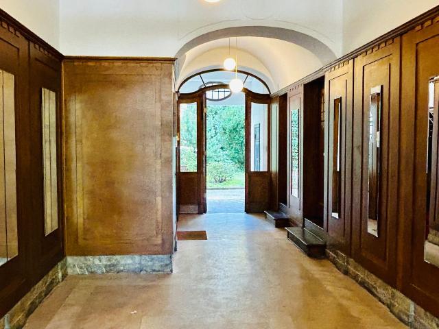 Altbau Apartment in the historic Bavarian Quarter beautiful, stylishly furnished, freshly renovated, bright, quiet, not far from KADEWE, Berlin Amsterdam Apartments for Rent