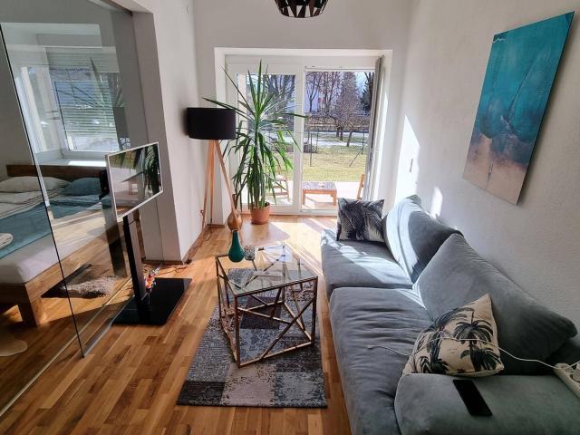 Altbau Gartenwohnung in Bestlage/Villenlage