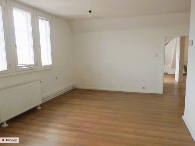 Altbau Dachgeschoßwohnung mit Flair