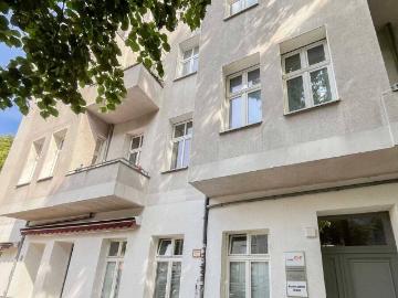 Altbau Einheit mit Balkon & Aufzug in begehrter Pankower Lage bezugsfrei zum 01.09