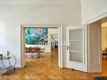 Altbau Eleganz in direkter Rheinlage