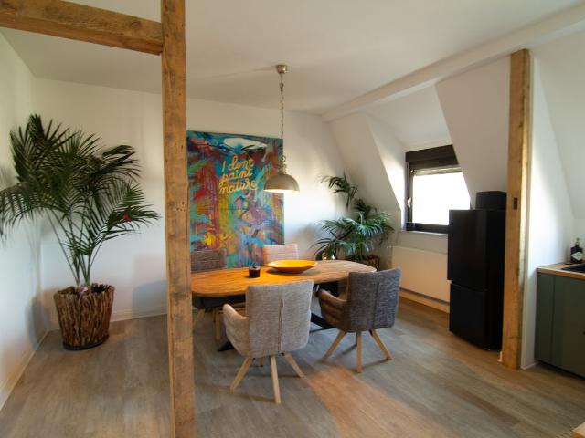 ALTBAU Freshly refurbished & stylishly furnished 2.5 room apartment in Mülheim Ruhr, Mulheim an der Ruhr Amsterdam Apartments for Rent